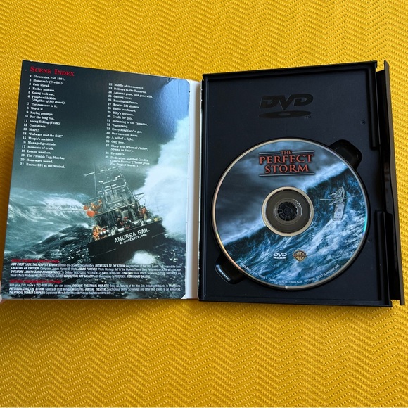 George Clooney movie bundle; 4 DVDs - Picture 6 of 7